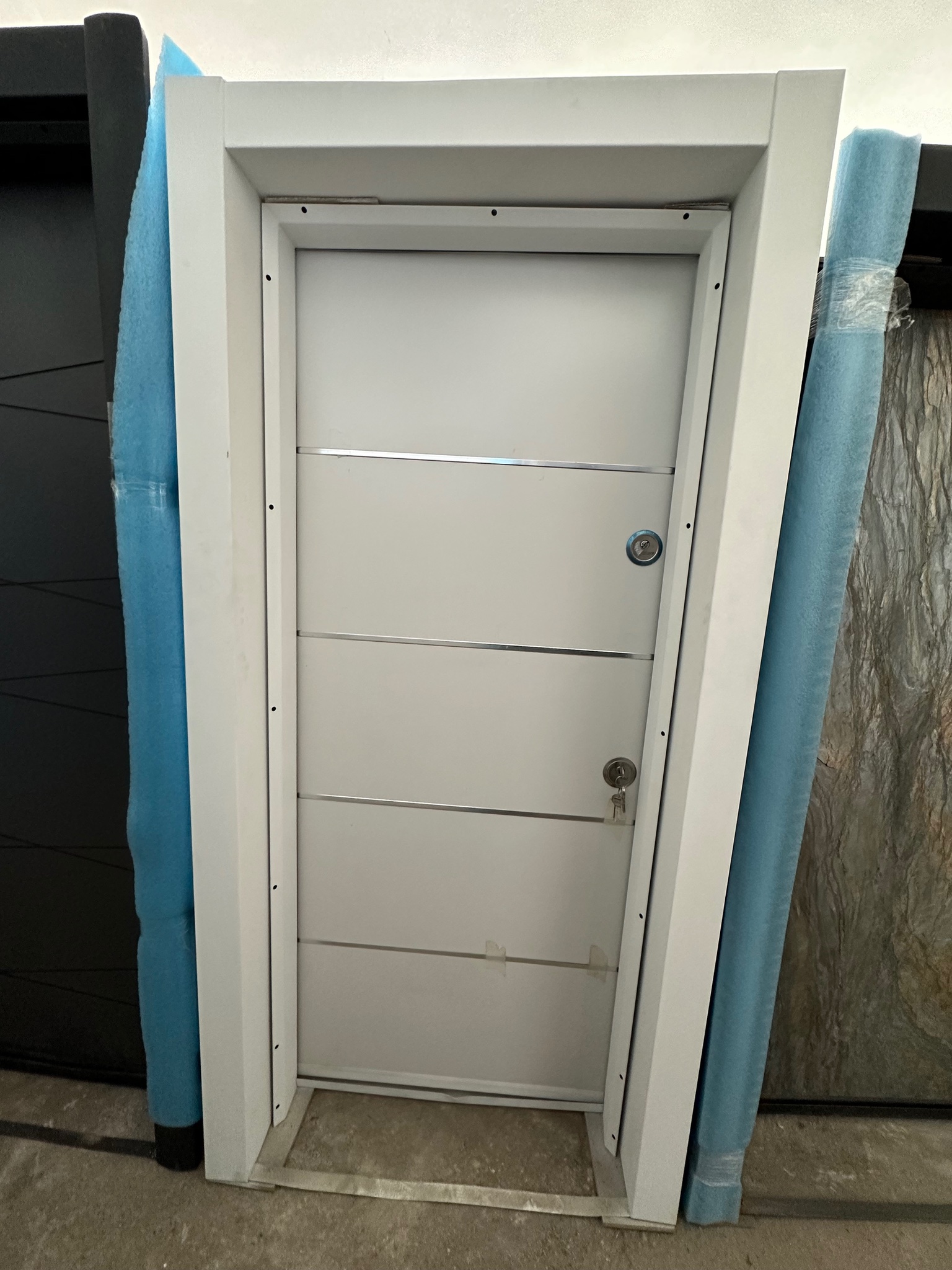 LP Inox Бяла с термомост