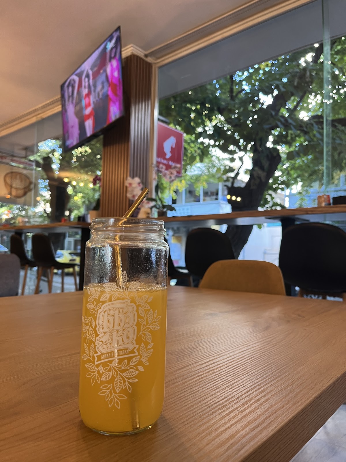 Play & Latte Cafe-Bar