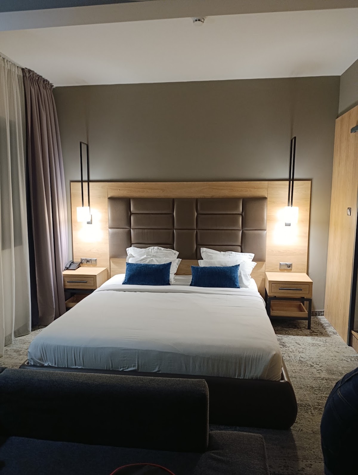 THE STAY Boutique Hotel Central Square - Available Parking - Free Compliments - Free Wi-Fi - TOP LOCATION
