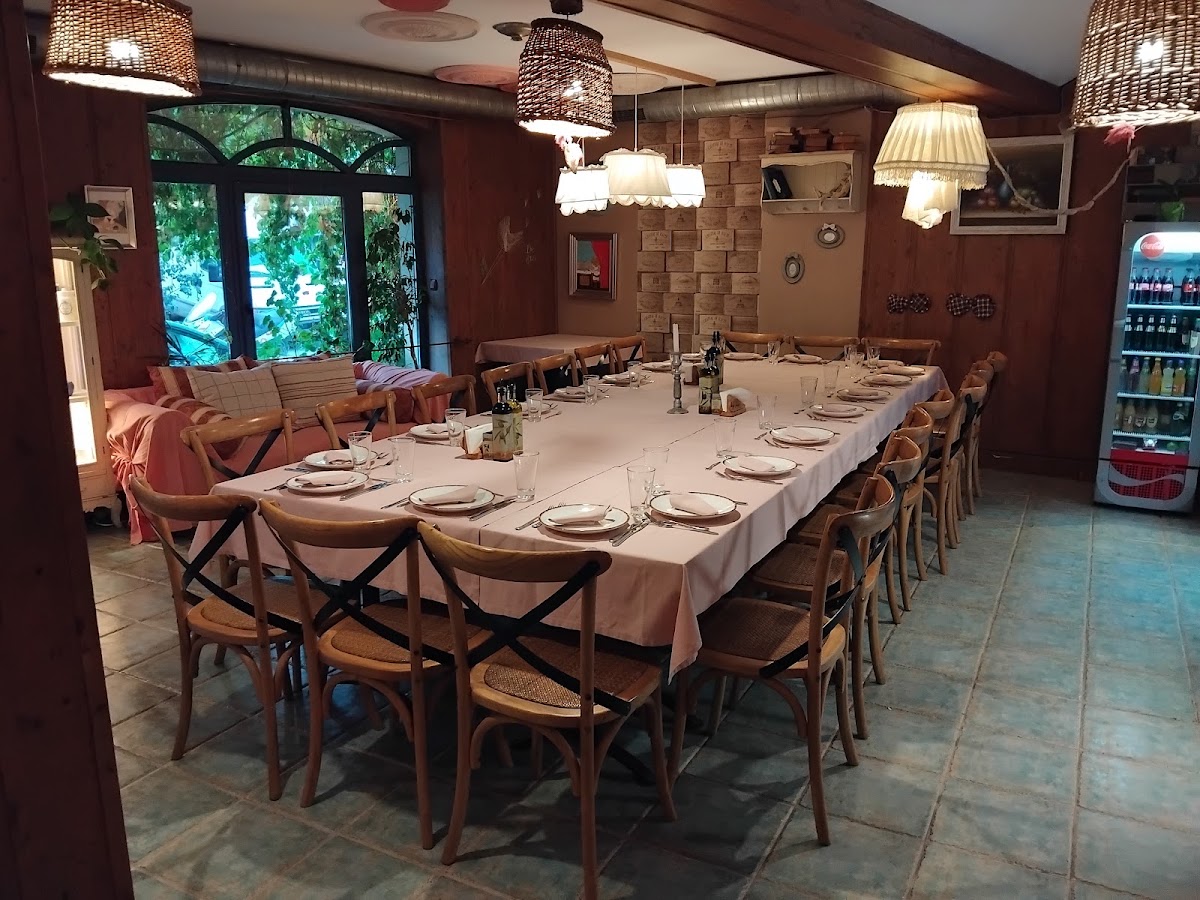 Bistro Happy House