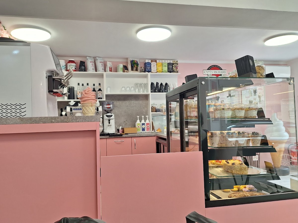 Vailet Coffee Shop