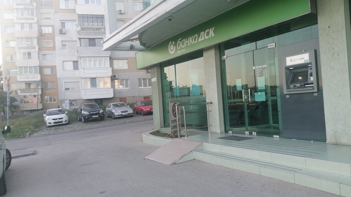 Банка ДСК