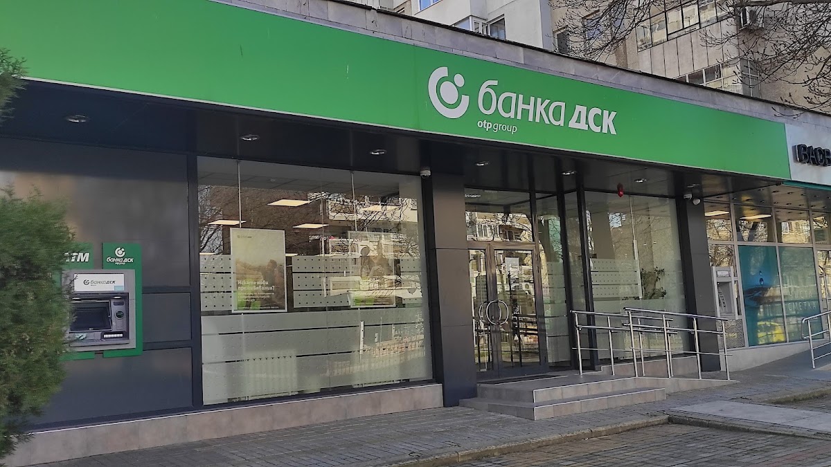 Банка ДСК
