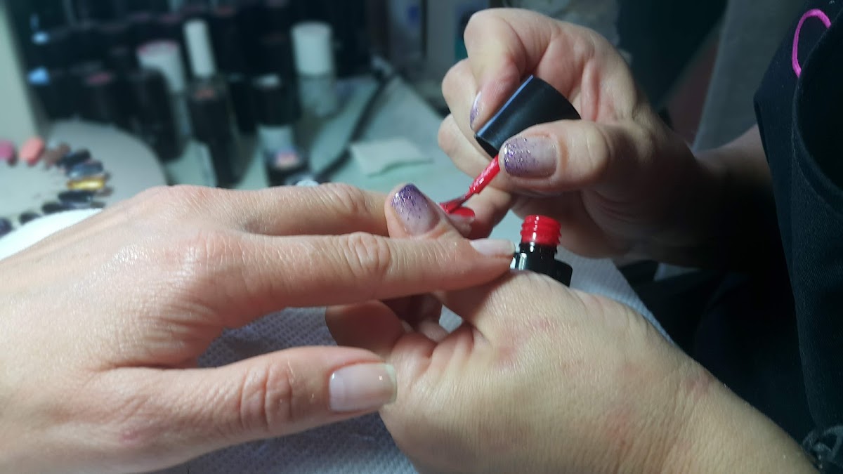 Salon Divine Eood
