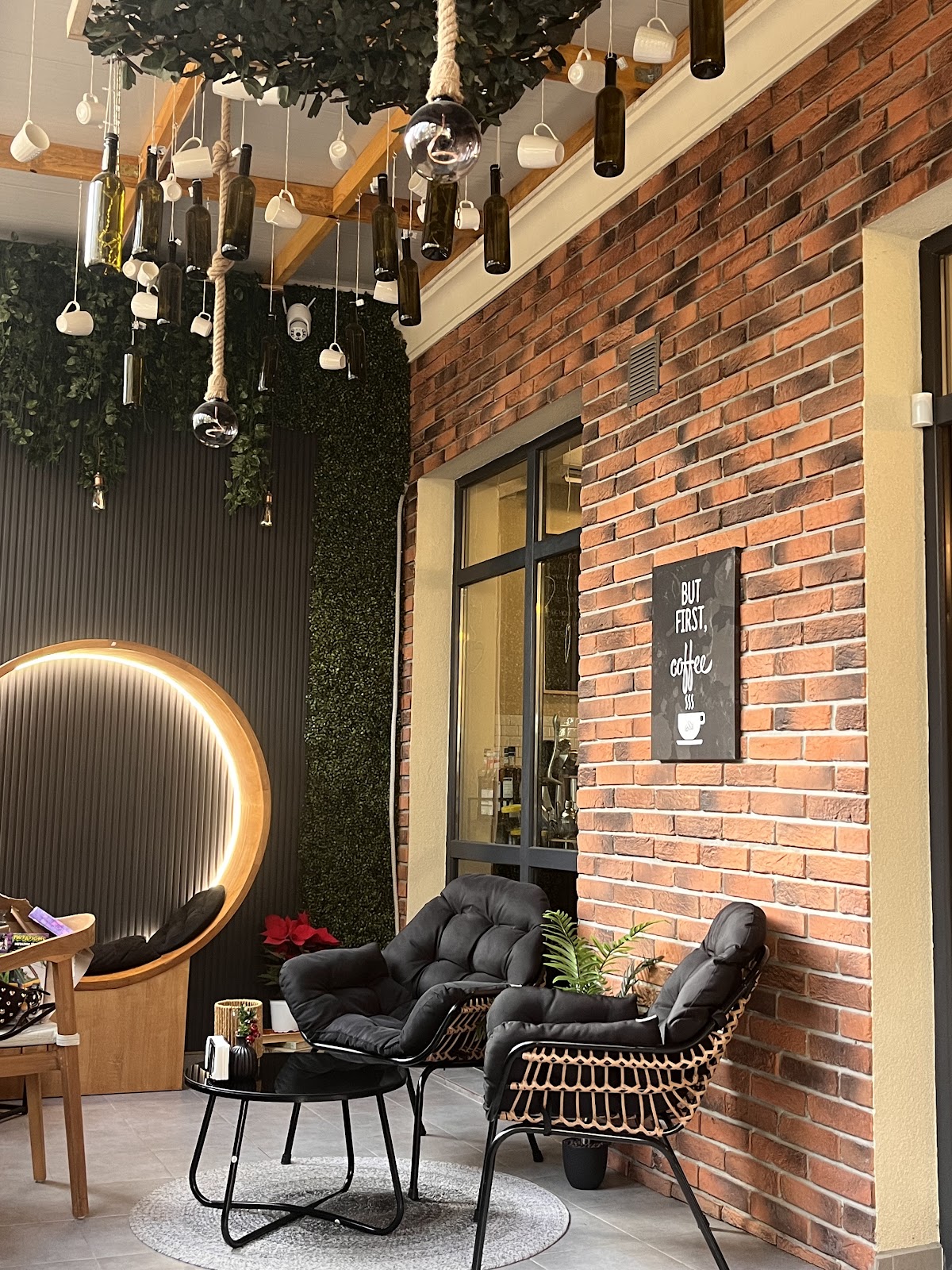 BLACK MILK CAFE