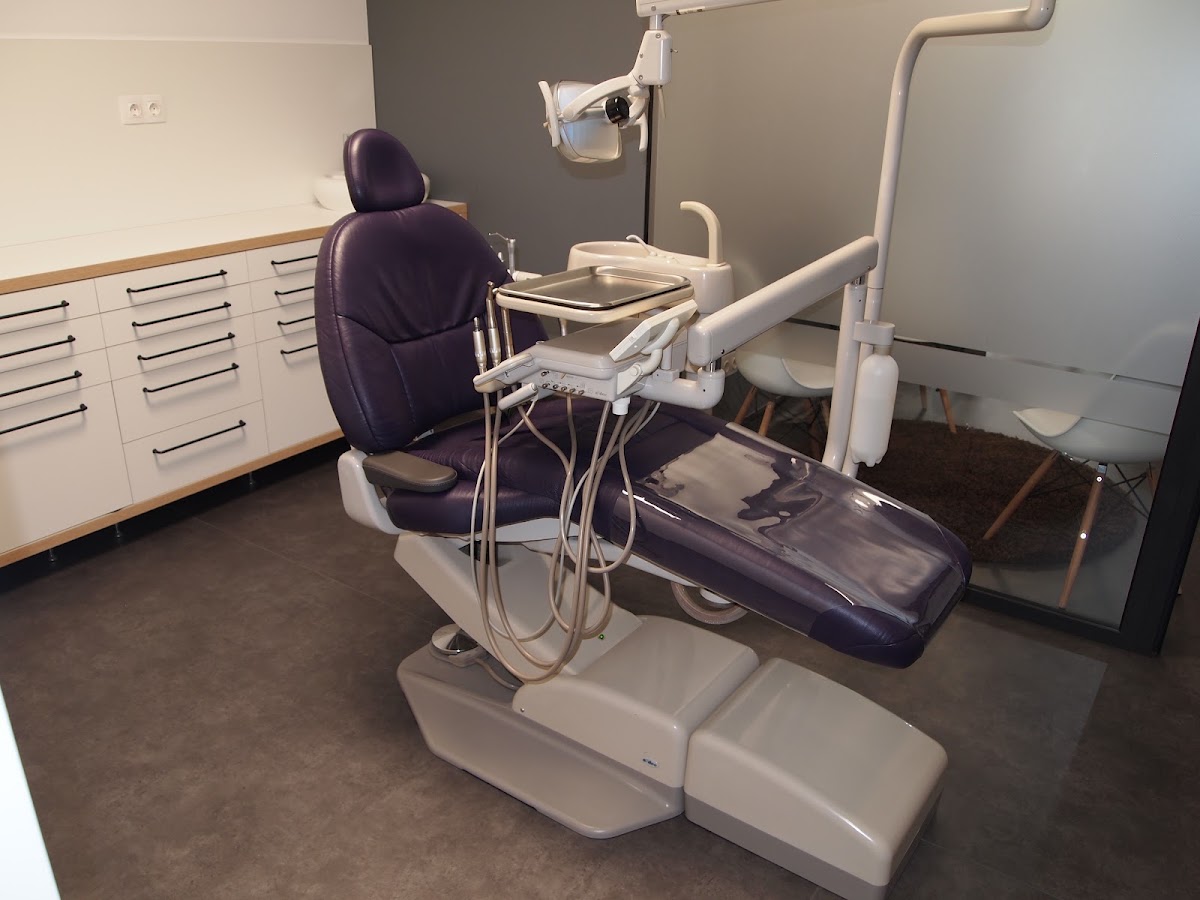 ДЕНТАЛНА КЛИНИКА iDENTAL