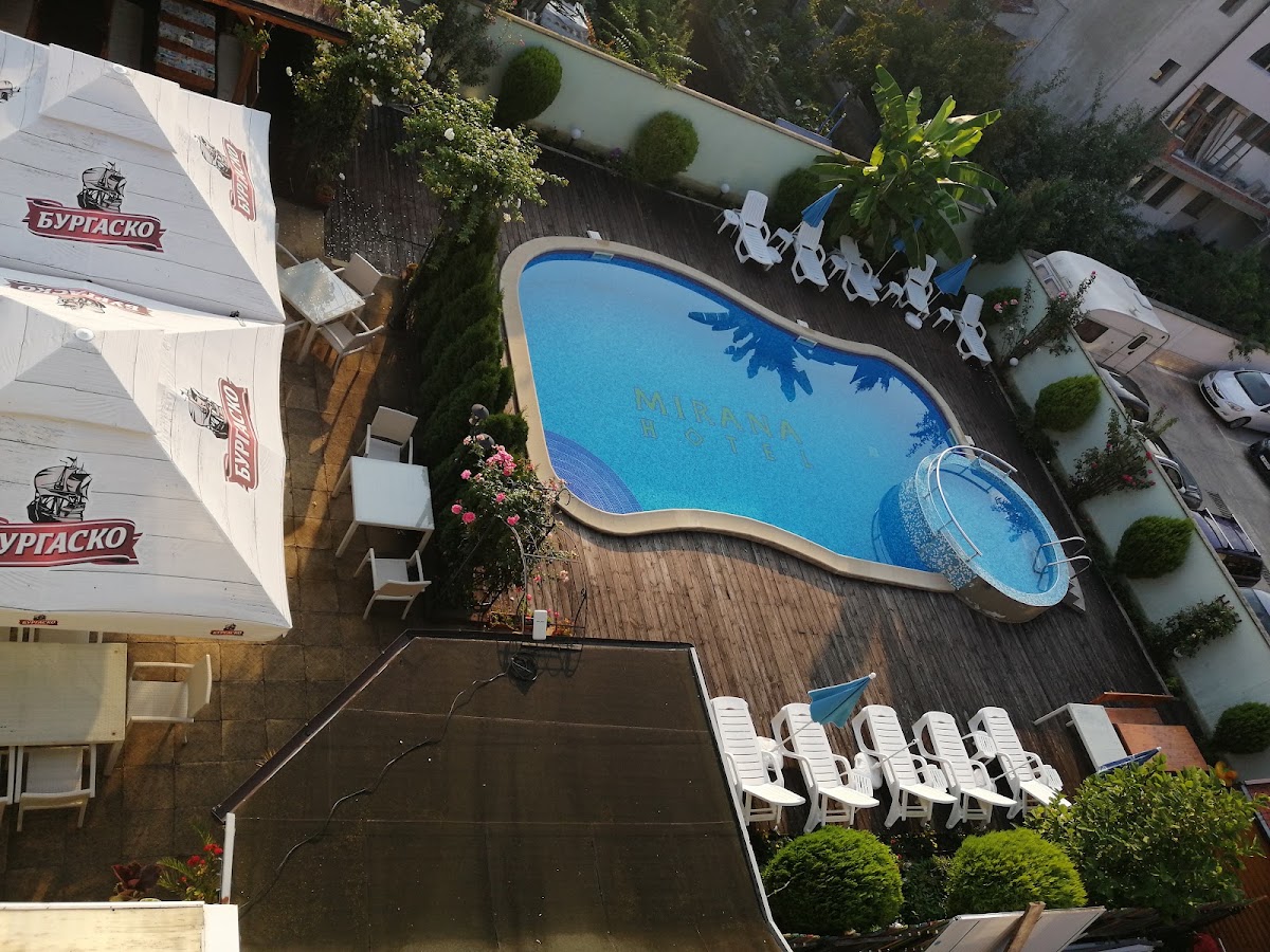 MIRANA Family Hotel