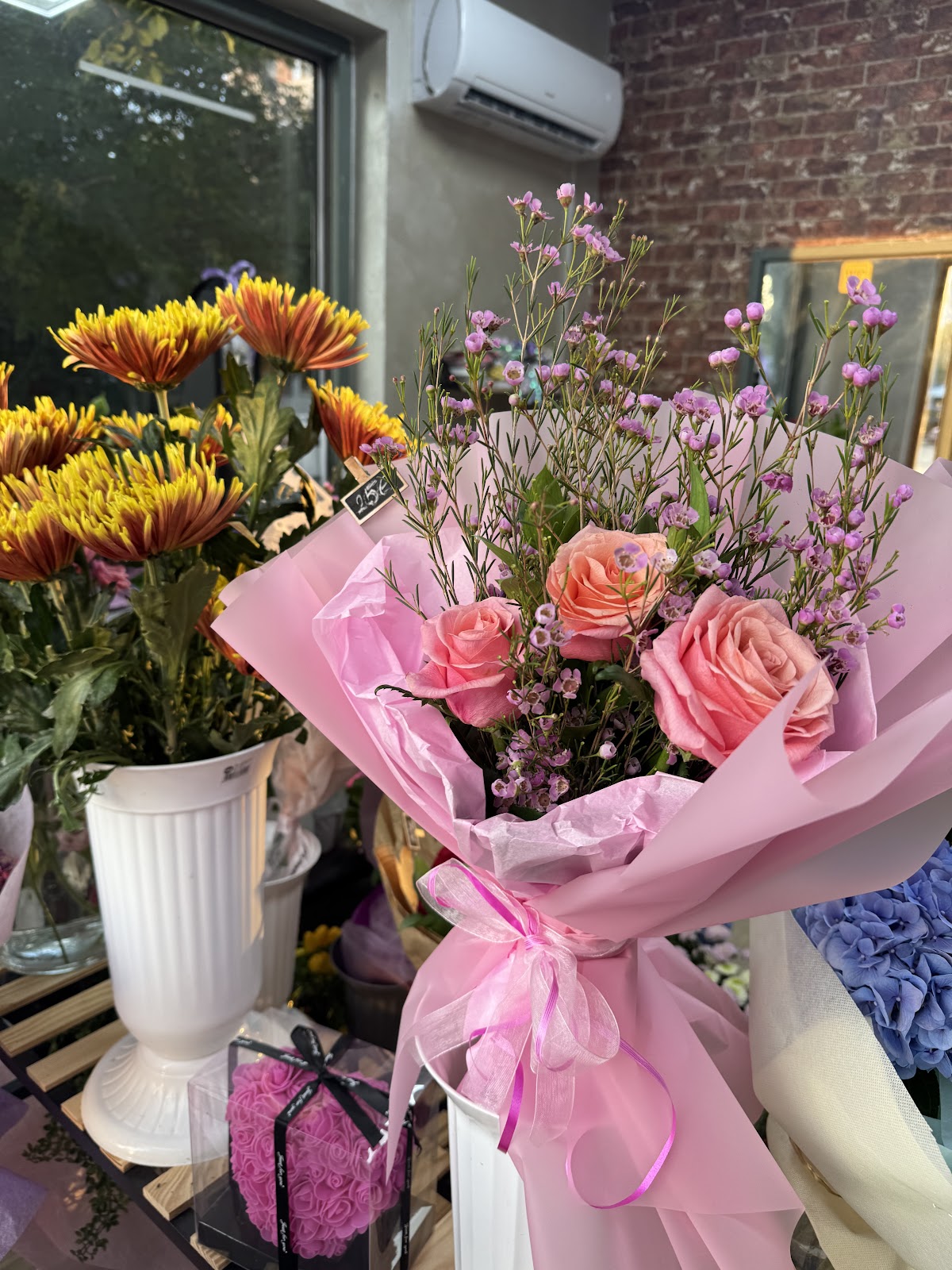 The Flower Bar Burgas Цветарница
