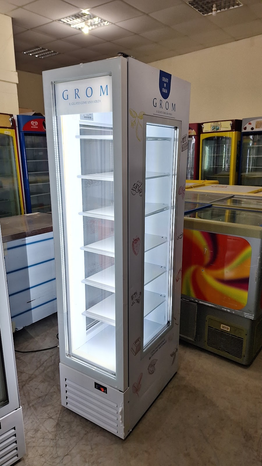 Професионално хладилно оборудване "DNFRIGO" Джи Ел ООД