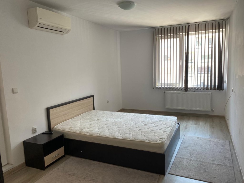 Two Room Apartment for rent Plovdiv Kamenitsa 1