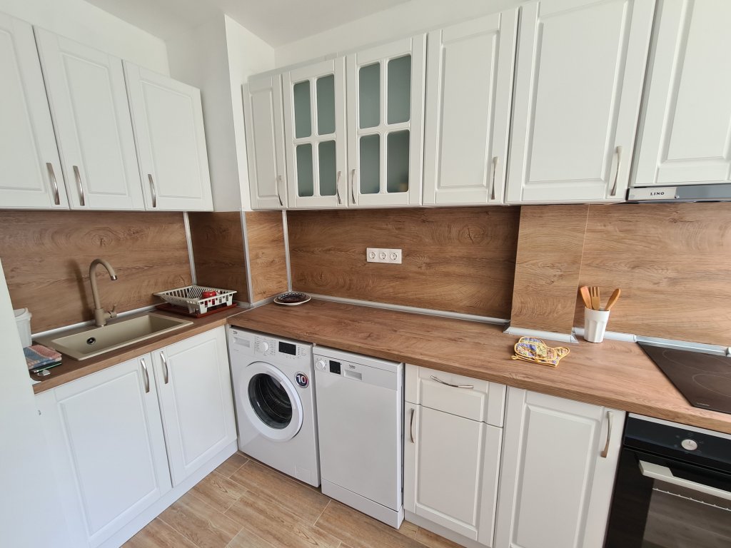 Two Room Apartment for rent Sofia Lyulin 3