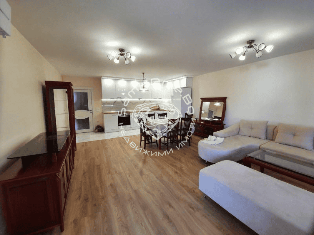 Üç Artı Bir Daire satılık Varna Tsentar