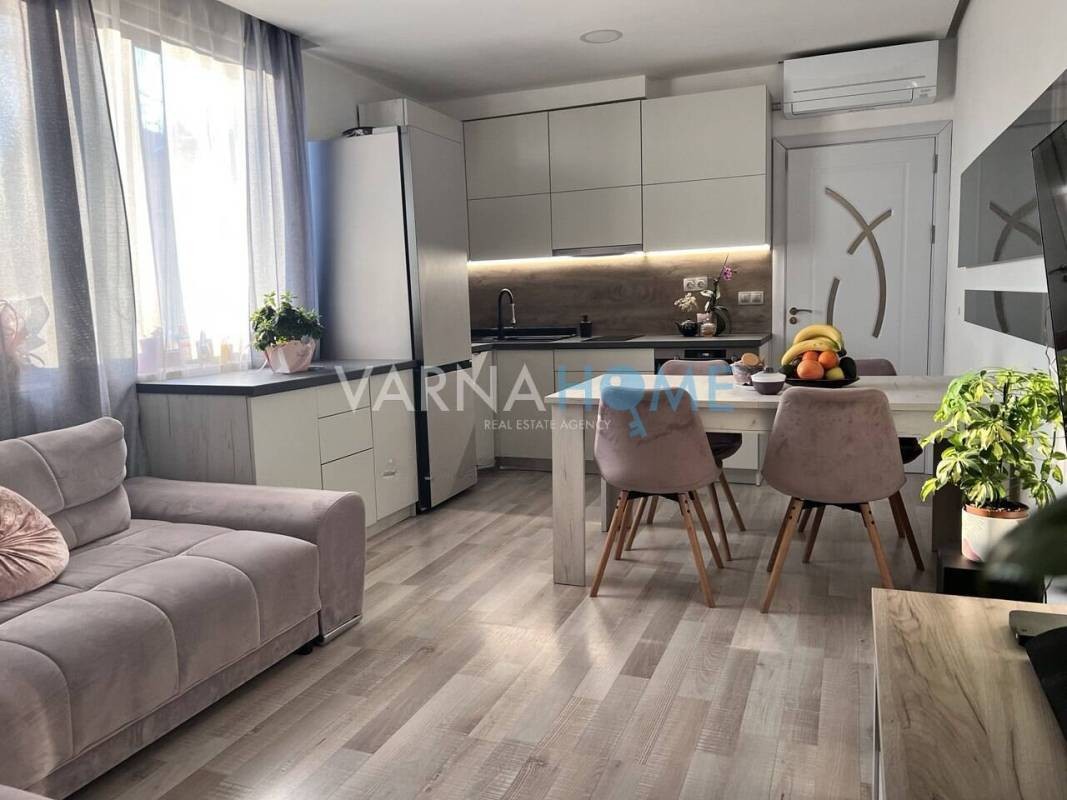 Üç Artı Bir Daire satılık Varna oblast K.k. Sv.konstantin I Elena
