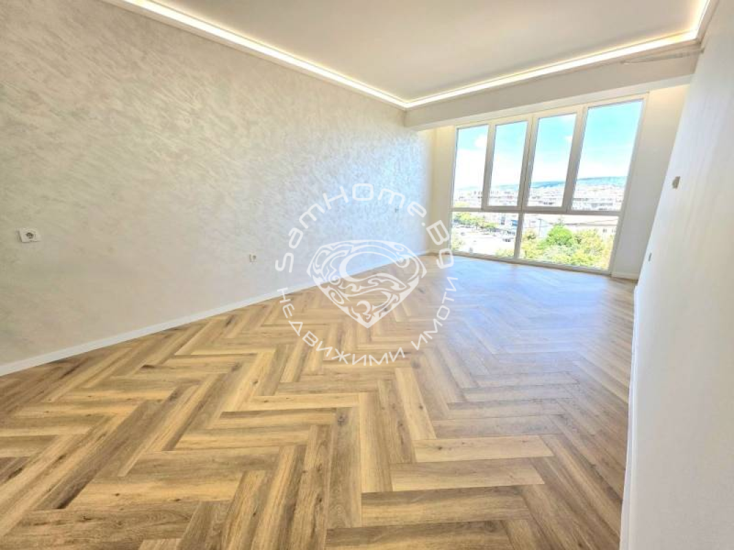 Üç Artı Bir Daire satılık Varna Tsentar