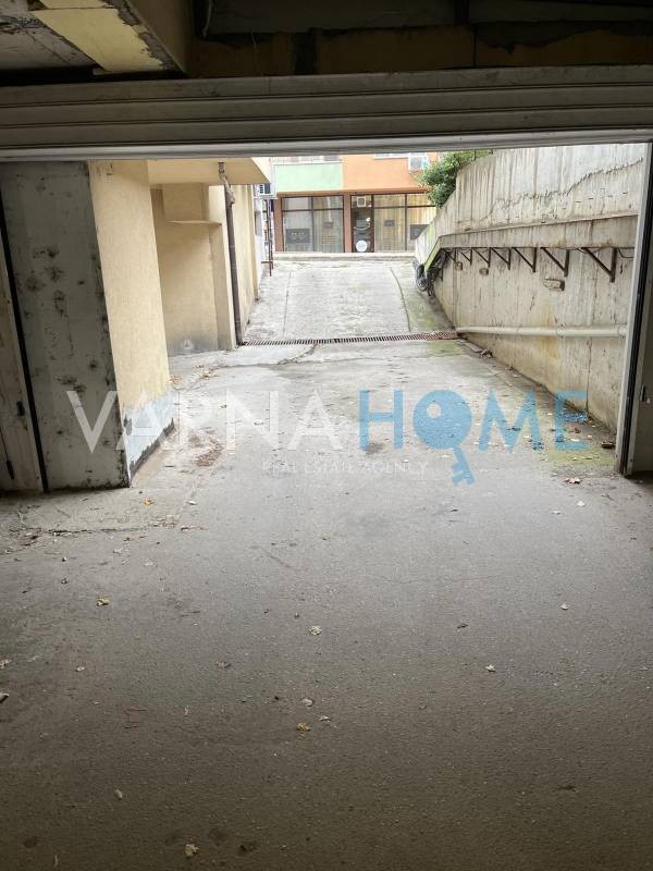 Гараж за продажба Варна Левски