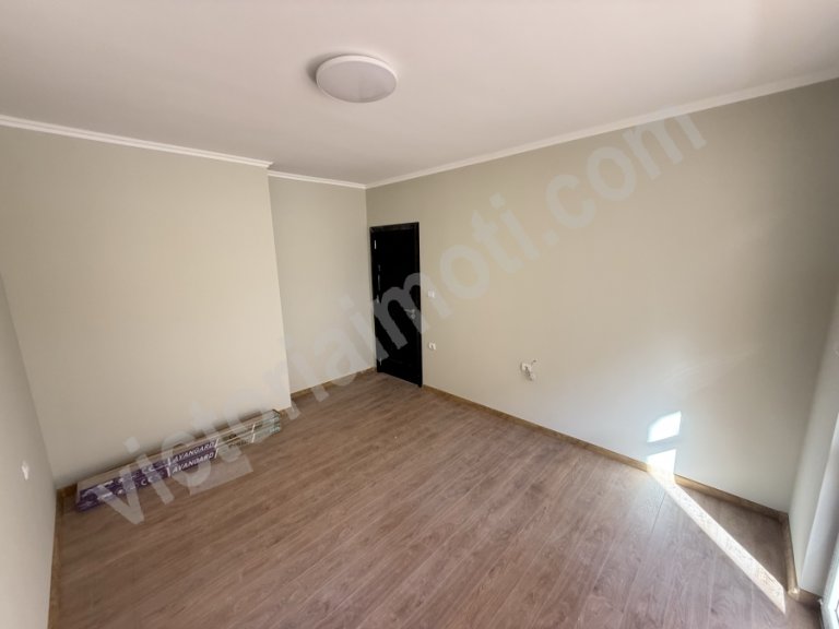 Тристаен апартамент за продажба Велико Търново Зона Б - Photo 2
