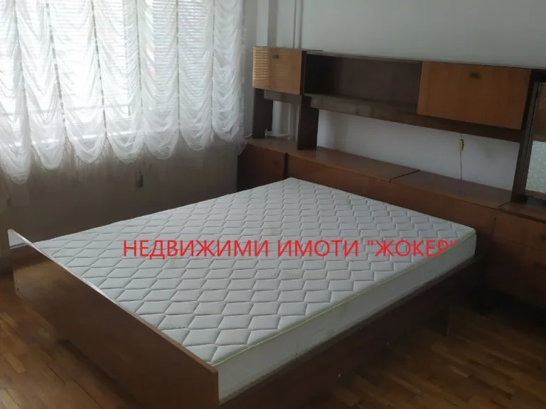 Тристаен апартамент за продажба Велико Търново Колю Фичето