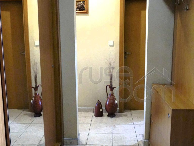 Тристаен апартамент за продажба Русе Възраждане - Photo 8
