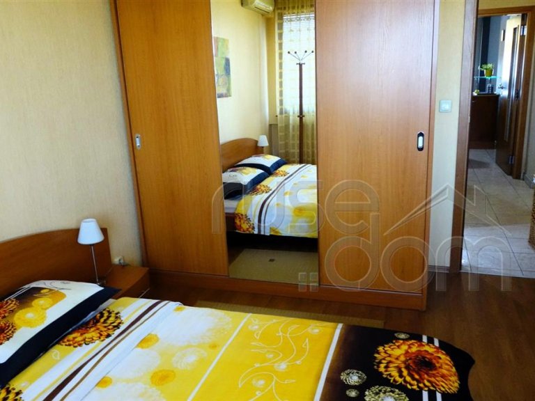 Тристаен апартамент за продажба Русе Възраждане - Photo 11