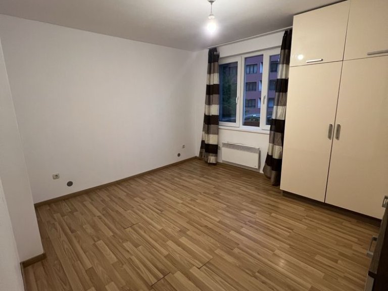 Тристаен апартамент дава под наем София Дианабад - Photo 4