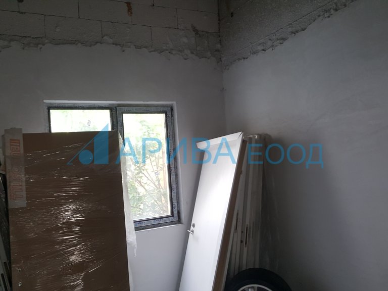 Помещение дава под наем Хасково Тракийски - Photo 2