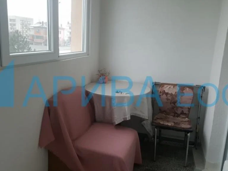 Тристаен апартамент дава под наем Хасково Бадема