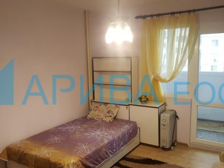 Тристаен апартамент дава под наем Хасково Бадема - Photo 8
