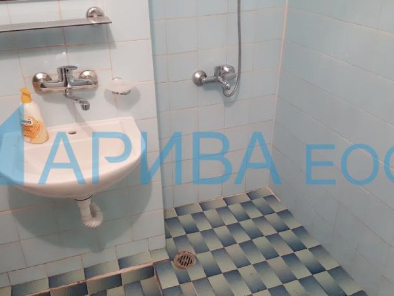 Тристаен апартамент дава под наем Хасково Бадема - Photo 9