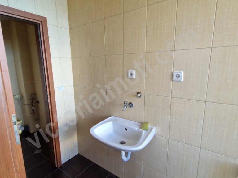 Офис за продажба Велико Търново Център - Photo 3