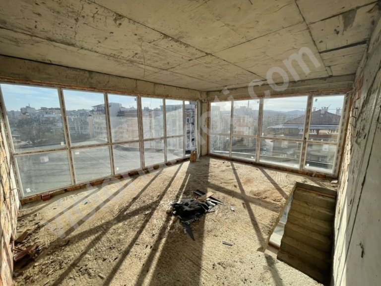 Тристаен апартамент за продажба Велико Търново Бузлуджа