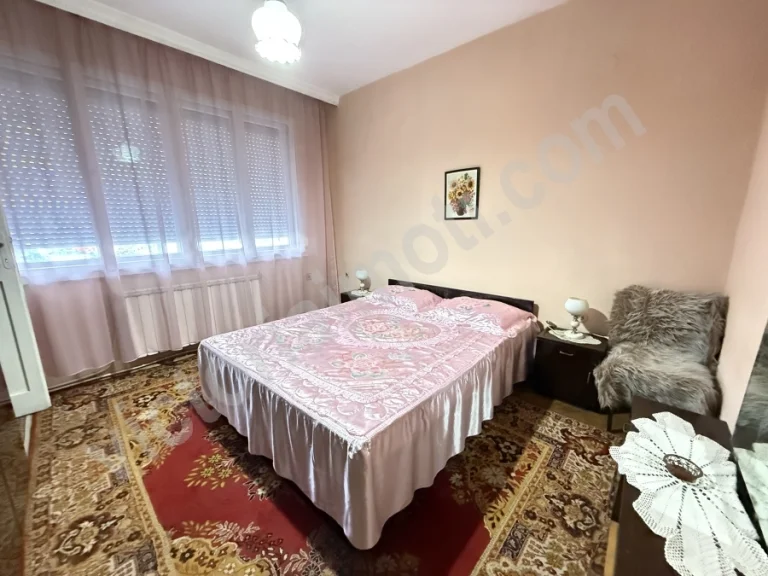 Тристаен апартамент за продажба Велико Търново Акация