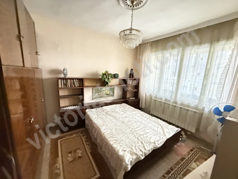Тристаен апартамент за продажба Велико Търново Акация