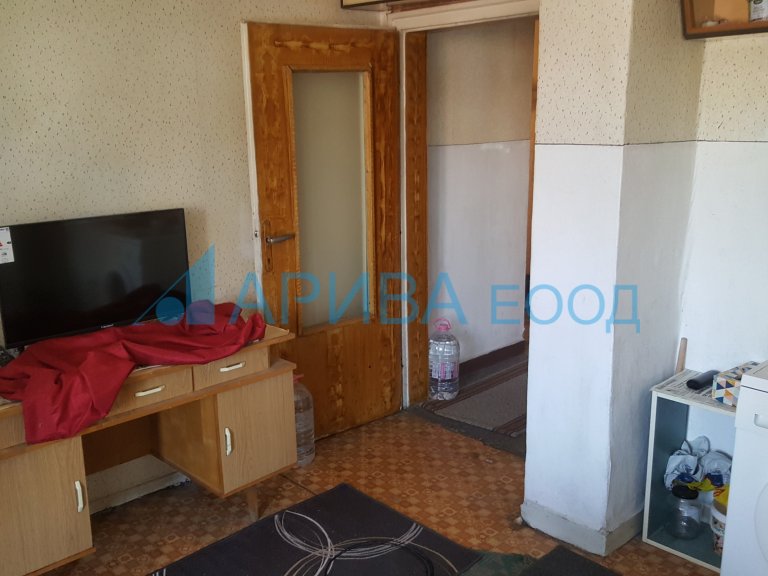Двустаен апартамент дава под наем Хасково Център - Photo 4