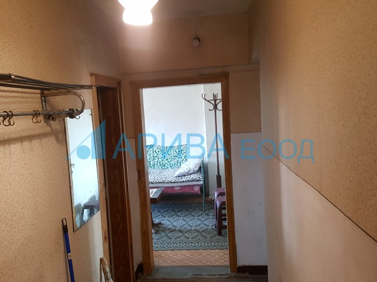 Двустаен апартамент дава под наем Хасково Център - Photo 8