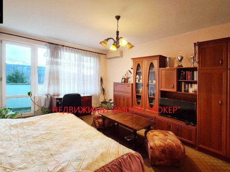 Тристаен апартамент за продажба Велико Търново Широк център