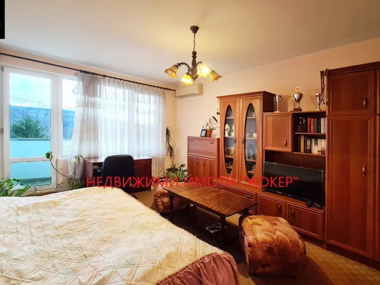 Тристаен апартамент за продажба Велико Търново Широк център