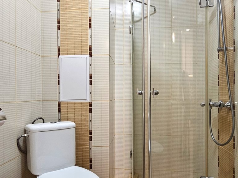 Едностаен апартамент дава под наем София Център - Photo 8