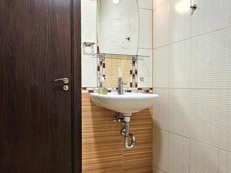 Едностаен апартамент дава под наем София Център - Photo 9