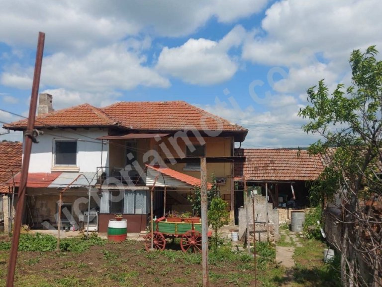 Къща за продажба Русе област с.Острица