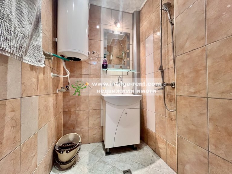Тристаен апартамент за продажба Хасково Център - Photo 8
