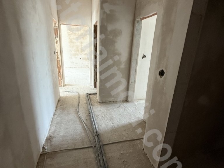 Тристаен апартамент за продажба Велико Търново Широк център - Photo 3