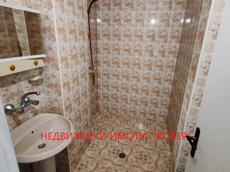 Тристаен апартамент за продажба Велико Търново Зона Б