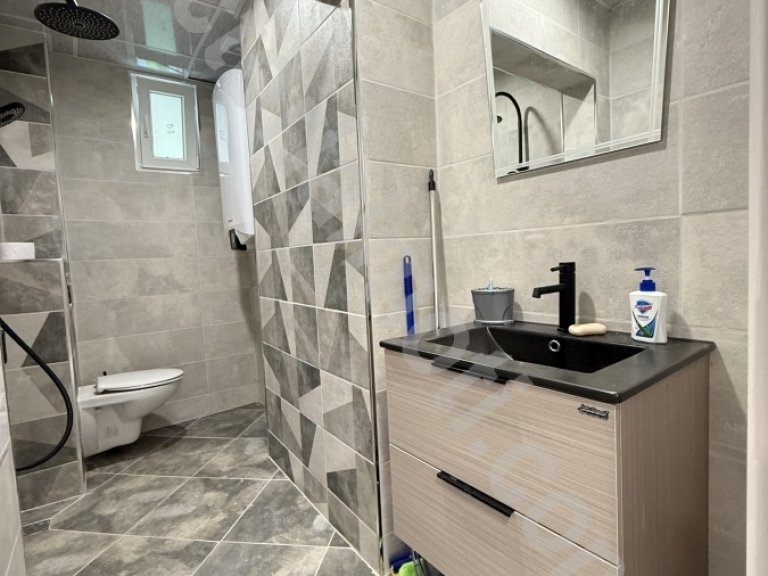 Тристаен апартамент за продажба Велико Търново Център - Photo 2
