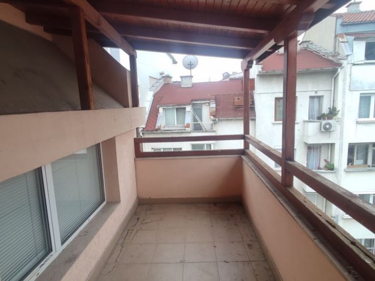 Двустаен апартамент дава под наем Пловдив Кършияка - Photo 8