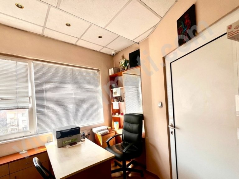 Офис за продажба Велико Търново Център - Photo 2