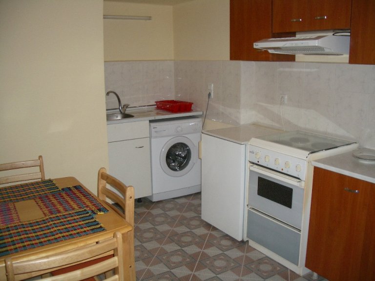Тристаен апартамент дава под наем София Център - Photo 2