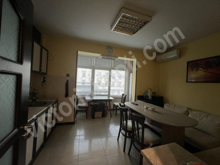 Тристаен апартамент за продажба Велико Търново Център - Photo 2