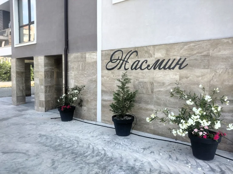 Двустаен апартамент дава под наем Варна област к.к. Св.Константин и Елена