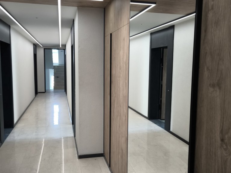 Двустаен апартамент за продажба София Център - Photo 3