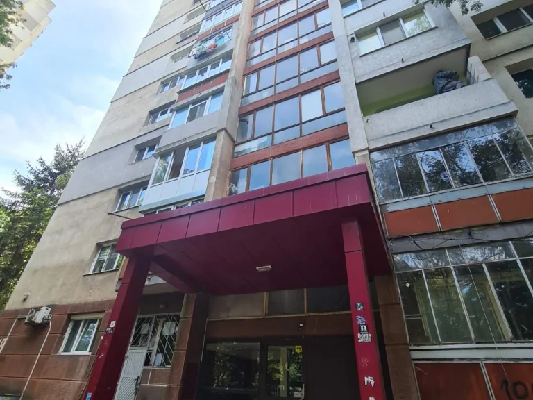 Едностаен апартамент дава под наем София Лозенец
